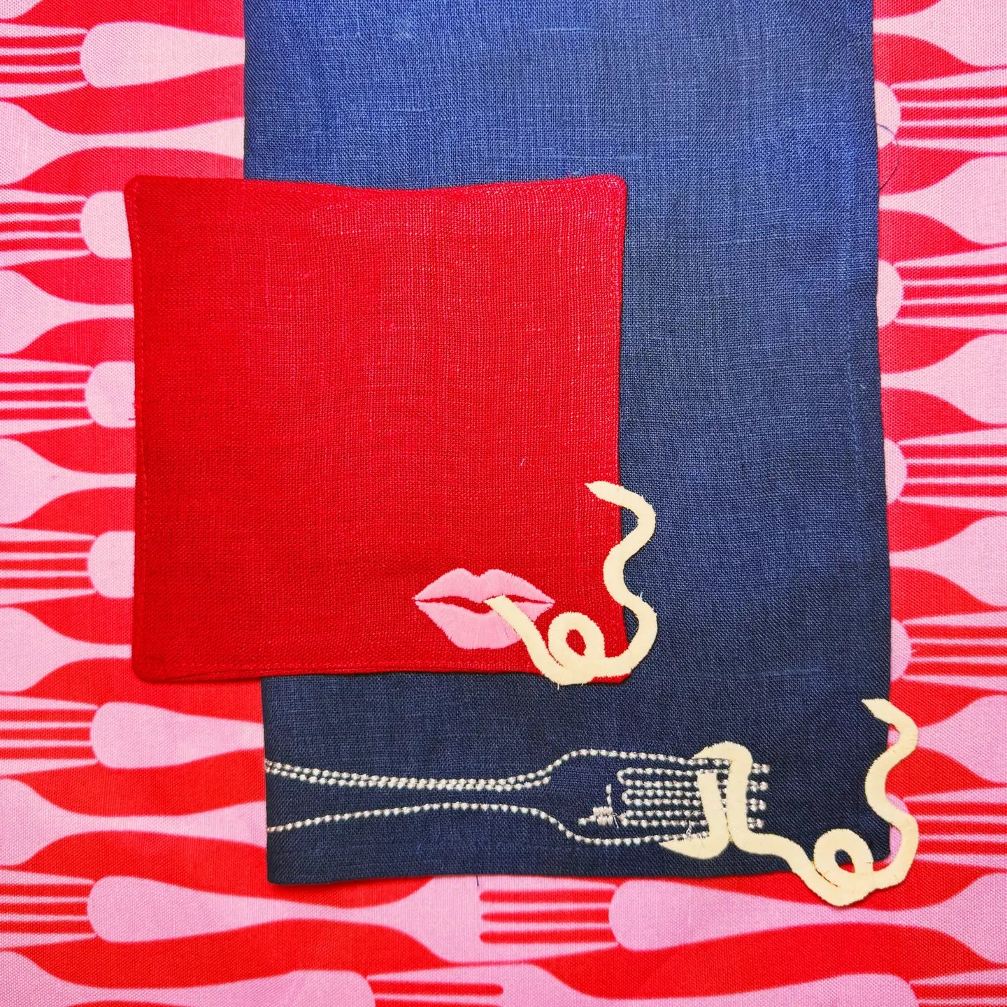 Fork Twist Linen Noodle Napkins